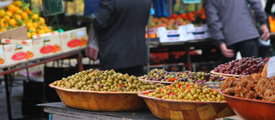 Marchés et jours fériés en mai ✅