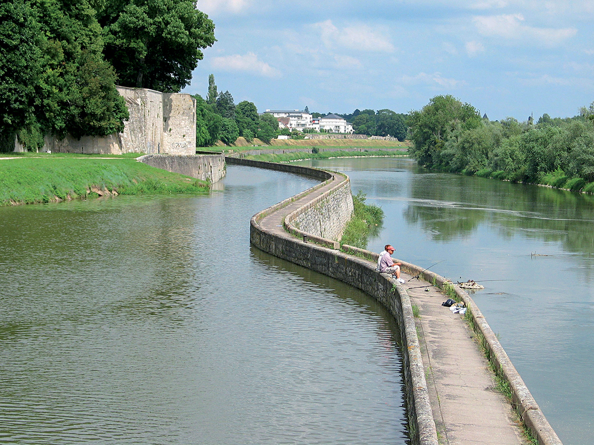 Canal latéral à la Loire à Orléans